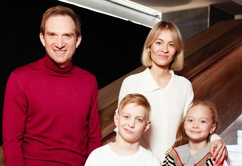 Андрей Бурковский с семьей, Филипп Киркоров, Ирина Горбачёва и другие гости премьеры фильма «Последний богатырь: Посланник Тьмы»