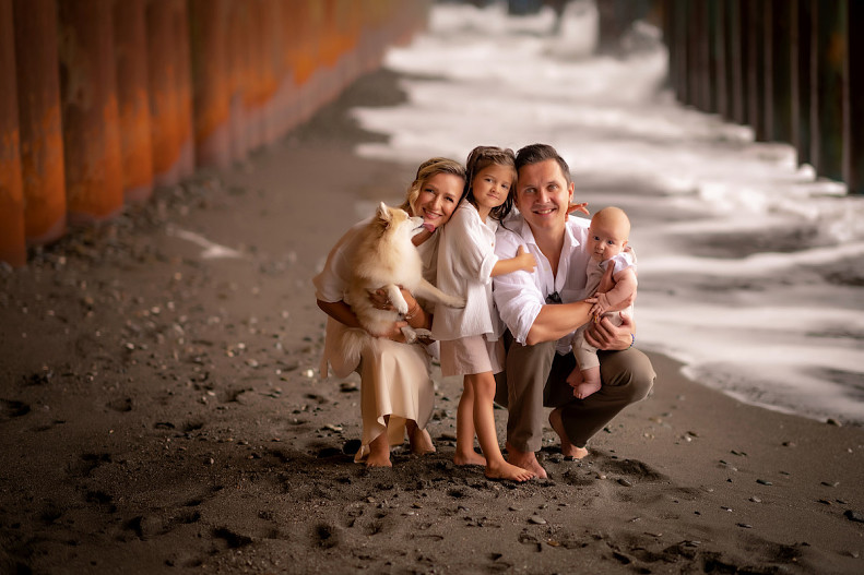 Татьяна и Максим с дочкой Анжеликой и сыном Теодором