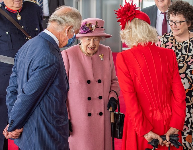 Королева Елизавета II, принц Чарльз и Камилла Корнуолльская