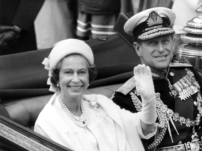 Королева Елизавета II и принц Филипп