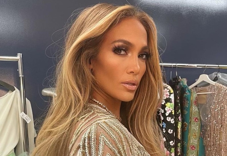 С каким мужчиной Дженнифер Лопес встретила Рождество? И это не Бен Аффлек!