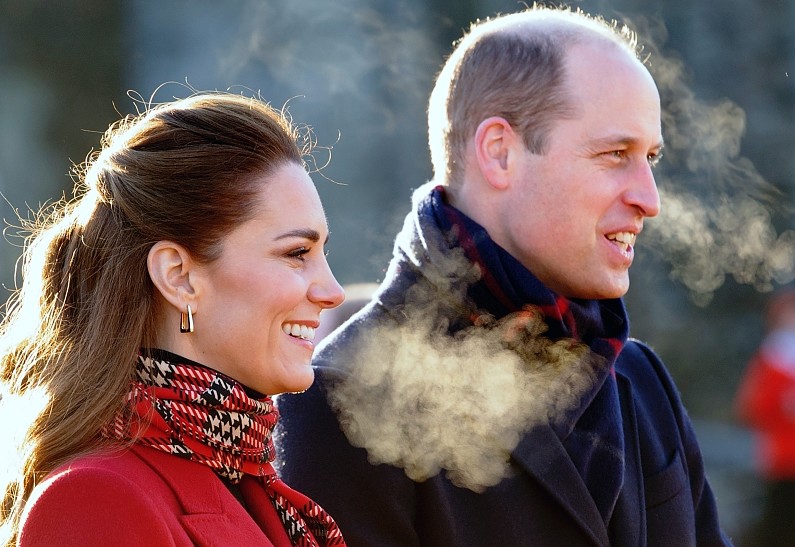 Принц Уильям и Кейт Миддлтон провели Рождество отдельно от королевской семьи. И вот почему!