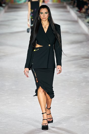 Versace SS 2022