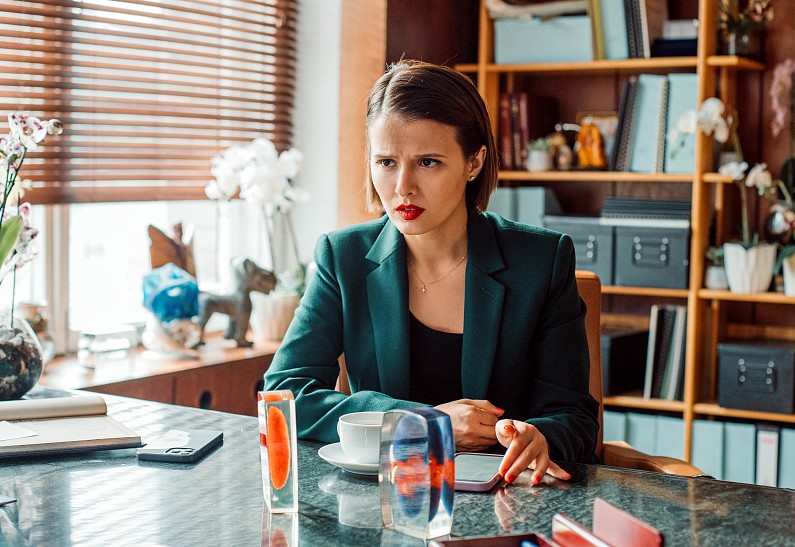 Любовь Аксенова, Николай Фоменко, Ирина Розанова в сериале Авдотьи Смирновой «Почка»