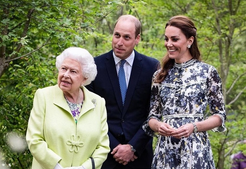 Кейт Миддлтон и принц Уильям тоже бросают королевскую семью? Поклонники герцогов в панике!