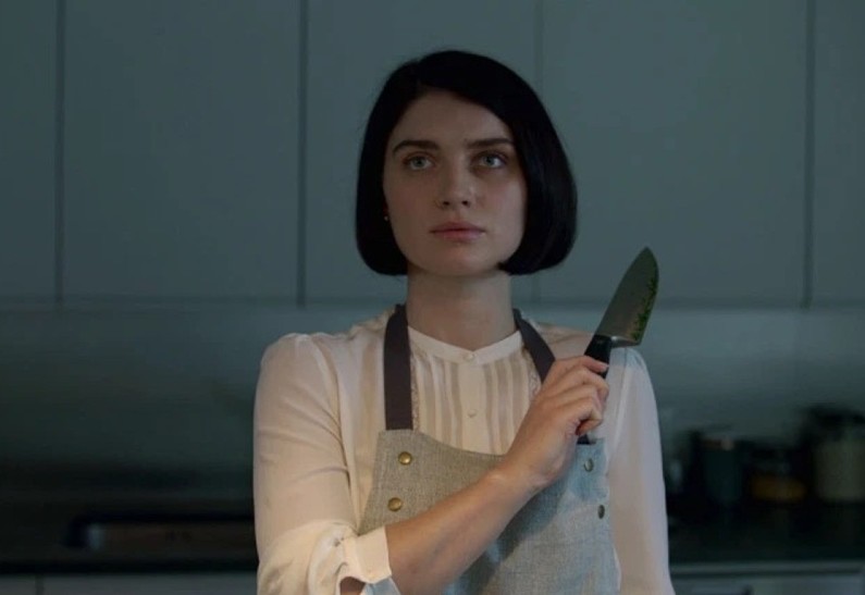 «Мой отец -  сумасшедшая мамочка, которая уверена в гениальности своего ребенка»: дочь Боно Ив Хьюсон о сериале «В ее глазах»