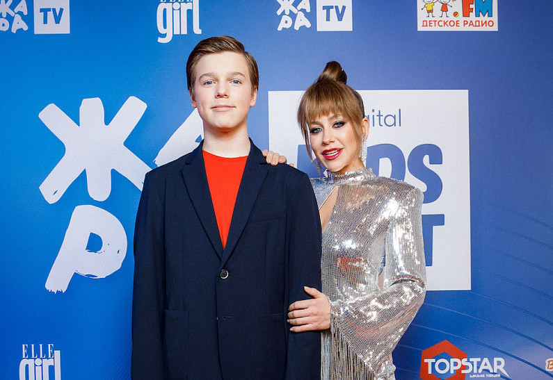 Юлия Барановская и Артем Аршавин на первом международном музыкальном молодежном фестивале ЖАРА KIDS FEST