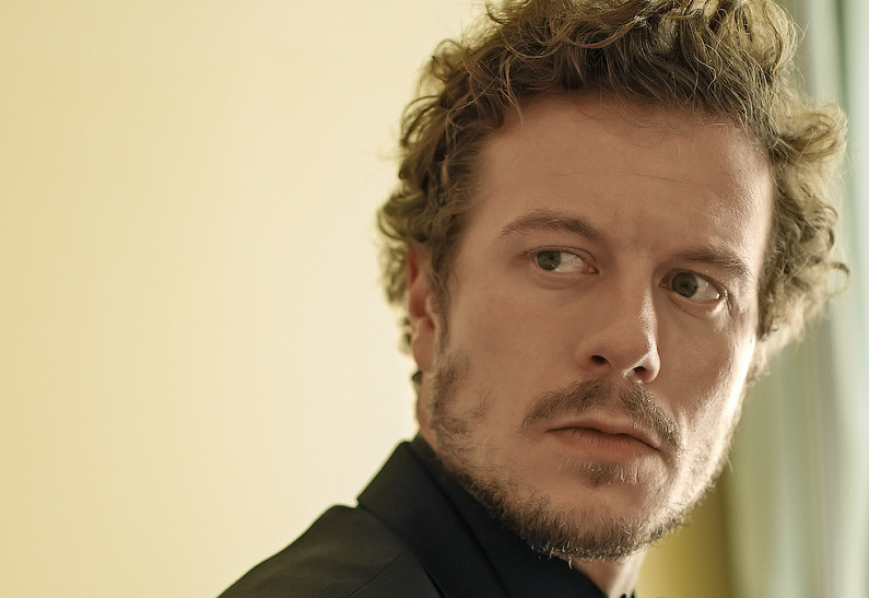 Тихон Жизневский о своем возвращении в большое кино, кардинальной смене имиджа и о том, как он стал первым российским супергероем