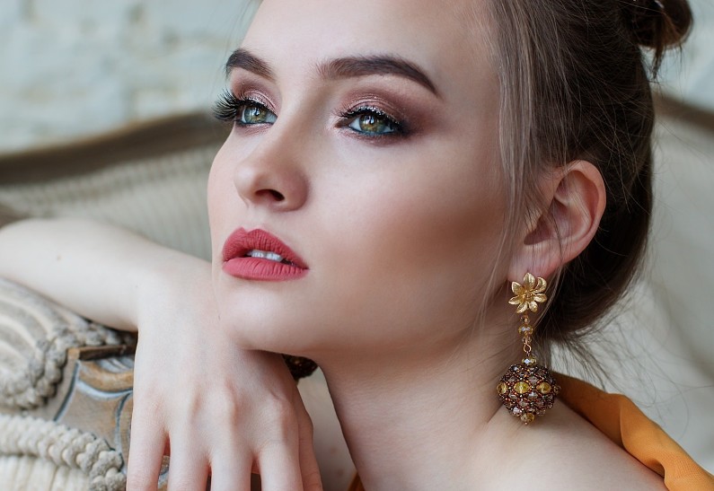 Чтобы шея вас не выдала