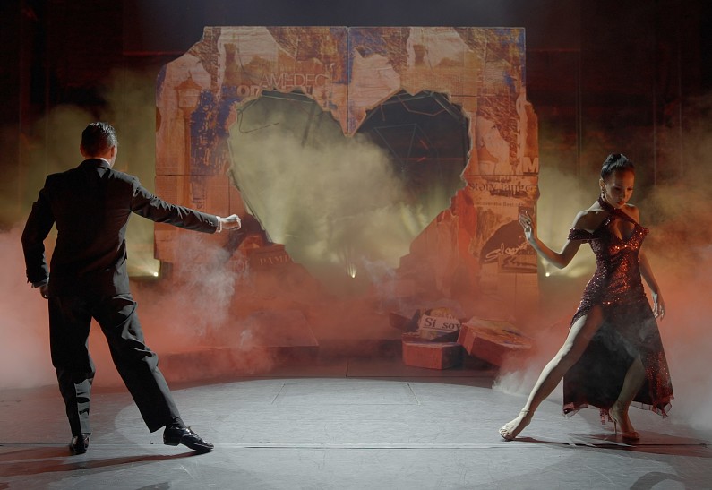 Энергия страсти и взрыв эмоций: мировая премьера танго-спектакля «Биение. Сердце. Биение»
