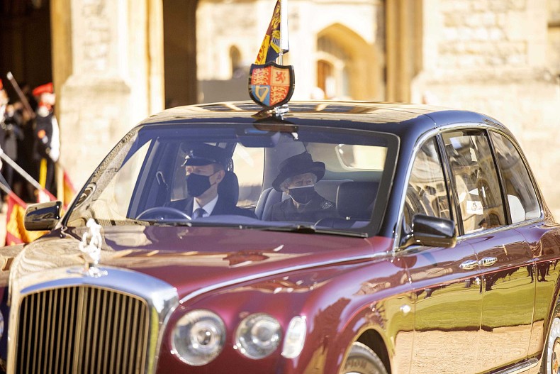 Королева Елизавета II