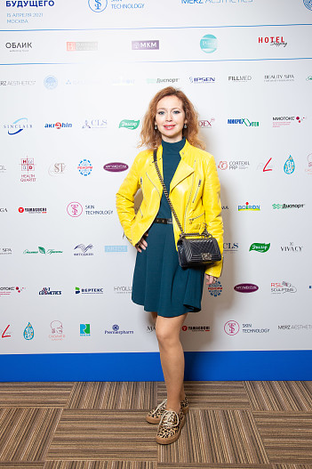 Елена Захарова