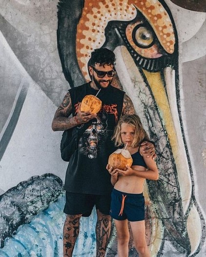 Тимати с дочерью