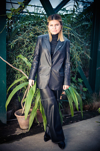 Надин Стрелец