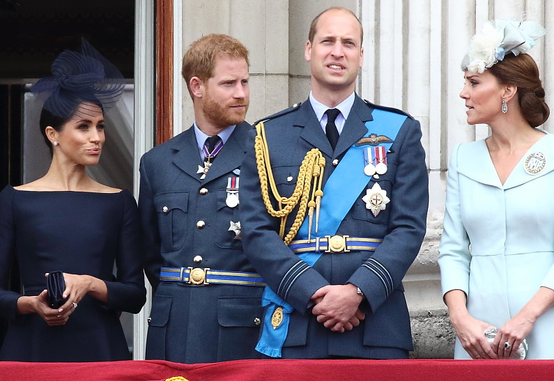 Принц Гарри и Меган Маркл лично поздравили принца Уильяма и Кейт Миддлтон с десятой годовщиной свадьбы