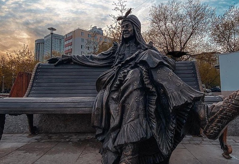 В Москве появилась скульптура самого известного сказочного персонажа