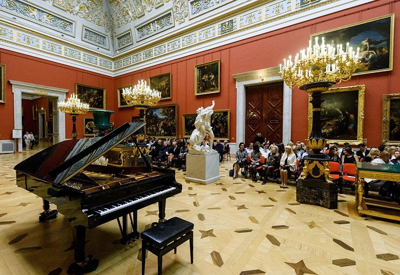 Гранд Отель Европа приглашает на летний фестиваль «Пианиссимо» в Эрмитаже
