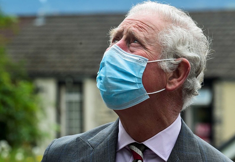 Не узнать! Фото заметно сдавшего 72-летнего принца Чарльза шокировало поклонников