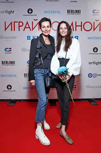 Ирина Апексимова и Дарья Авратинская