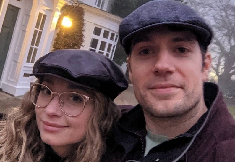 Генри Кавилл может лишиться роли Ведьмака из-за обвинений его возлюбленной в расизме