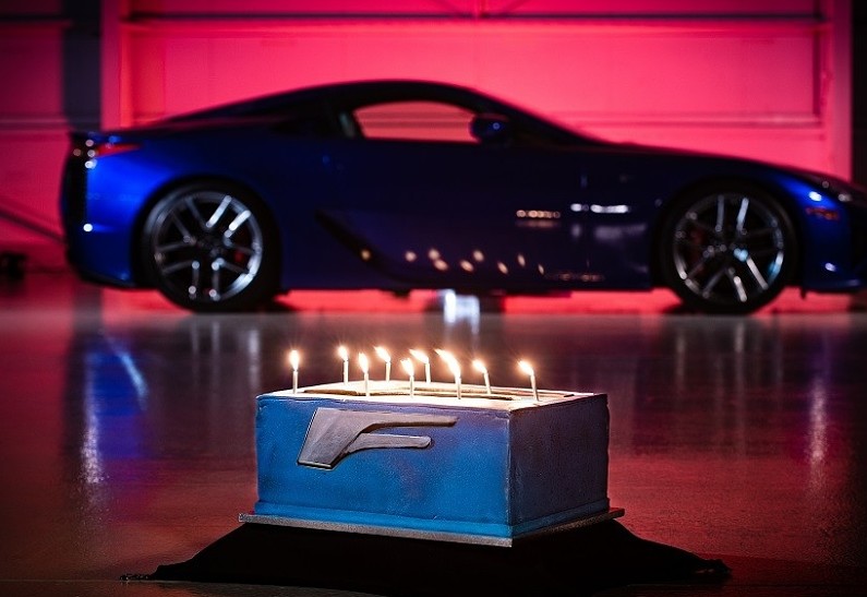 Скорость как привилегия: юбилеи самых быстрых моделей Lexus