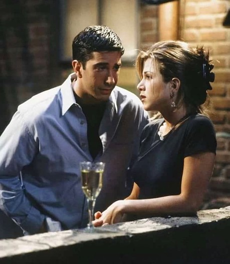 Дэвид Швиммер и Дженнифер Энистон в сериале Друзья