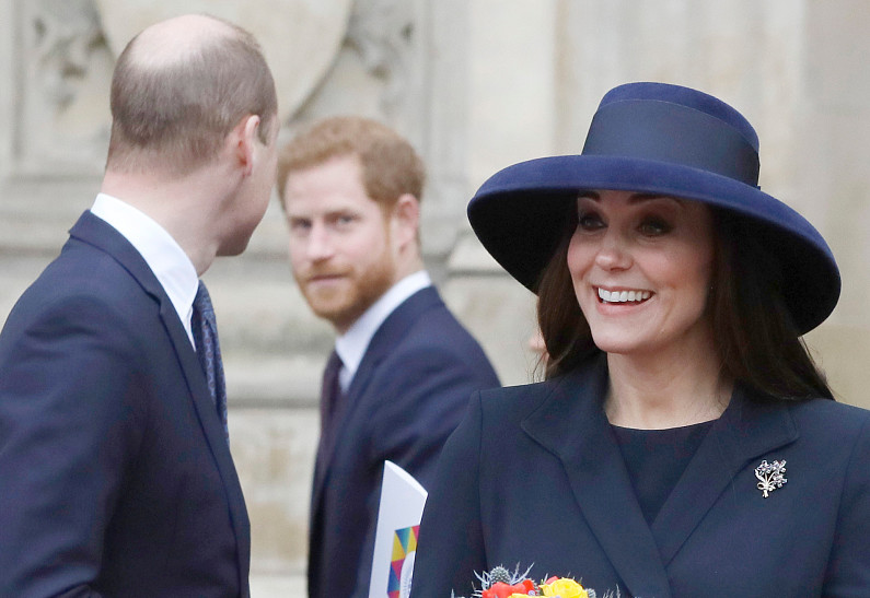 «Ситуация крайне неловкая»: Кейт Миддлтон готовится заменить принца Гарри на открытии памятника принцессе Диане