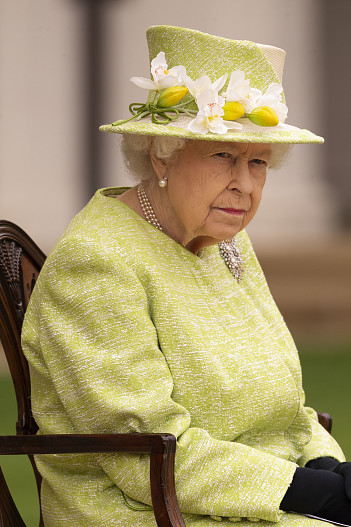 Королева Елизавета II