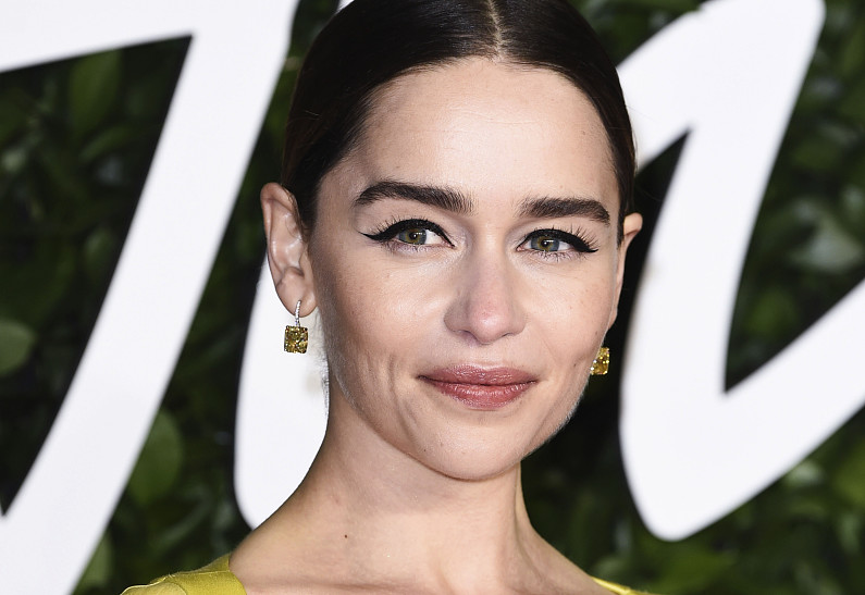 Эмилия Кларк выпустила комикс о супергероине, которая обретает сверхъестественные силы во время менструации