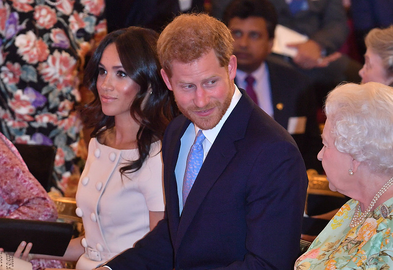 Попытка избежать осуждения? Дочь принца Гарри и Меган Маркл наконец признали в королевской семье