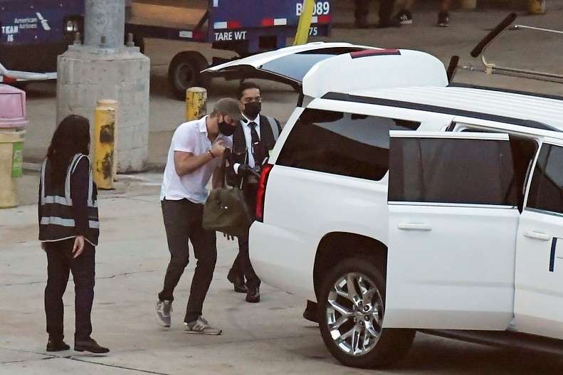 Принц Гарри в аэропорту Лос-Анджелеса