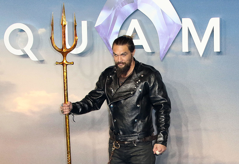 Джейсон Момоа трогательно попрощался с ушедшим из жизни 8-летним фанатом Аквамена