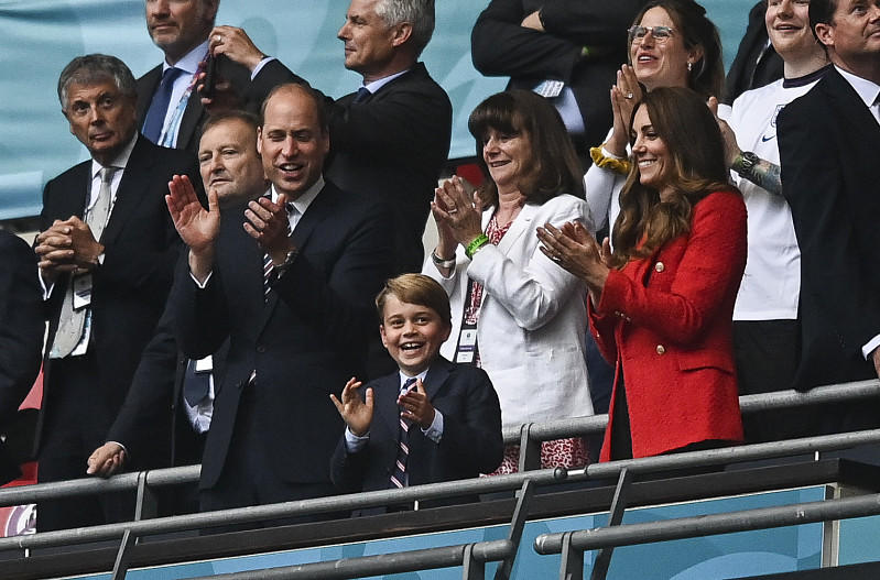 Принц Уильям и Кейт Миддлтон с сыном Джорджем