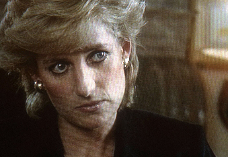 Королевская семья получит крупную денежную компенсацию за интервью принцессы Дианы