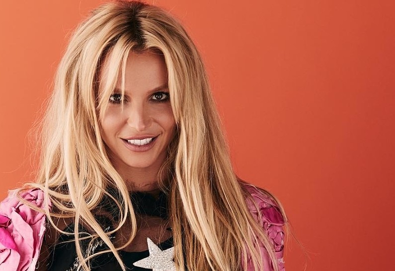 «Они были на грани смерти»: Бритни Спирс уверена, что скандал с избиением домработницы подстроил ее отец