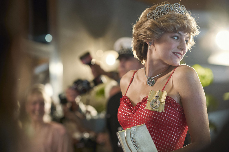 Кадр из сериала Корона