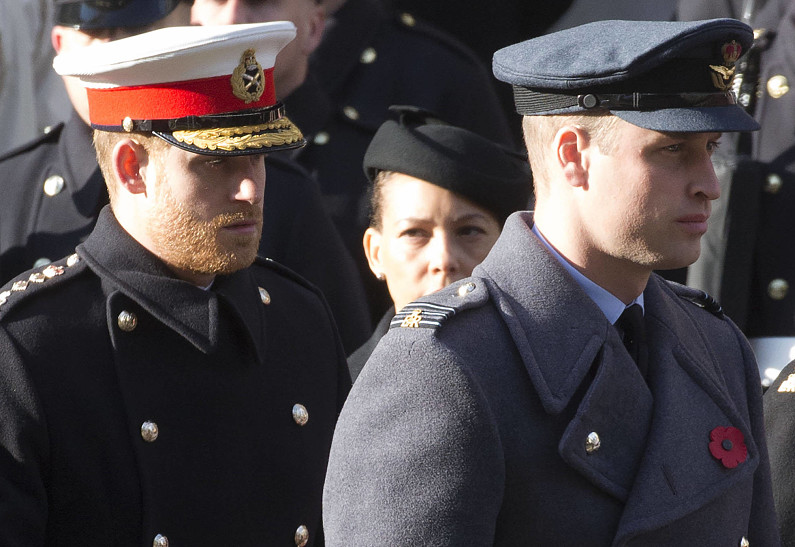 Принц Уильям убит горем из-за очередного поступка принца Гарри. Рассказываем!