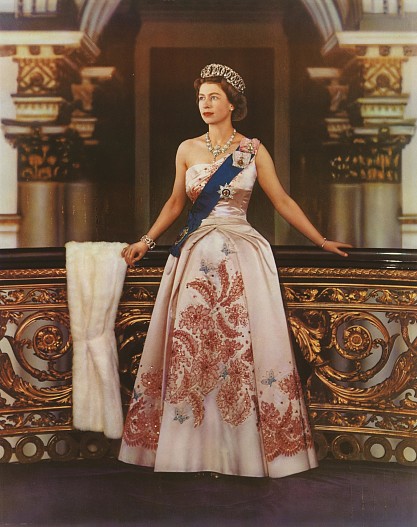 Елизавета II в юности