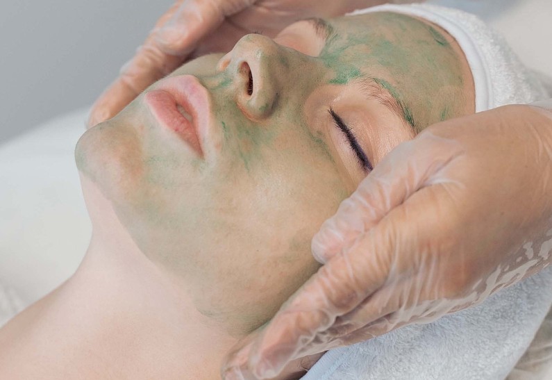 Экология души, тела и кожи лица с HELEO4™ — в сети клиник инновационной косметологии GEN87!