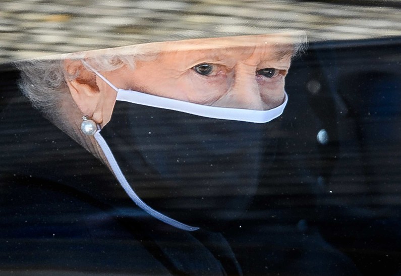 Названы две причины, по которым 95-летняя Елизавета II будет вынуждена уйти с престола. Рассказываем!