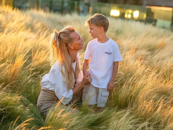 Олеся Судзиловская со своим младшим сыном