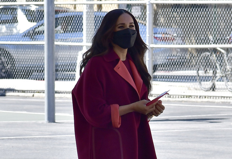 Lady in red: новый элегантный выход Меган Маркл в Нью-Йорке. Фото!