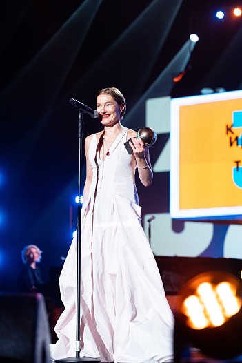 Виктория Толстоганова (украшения Mercury)