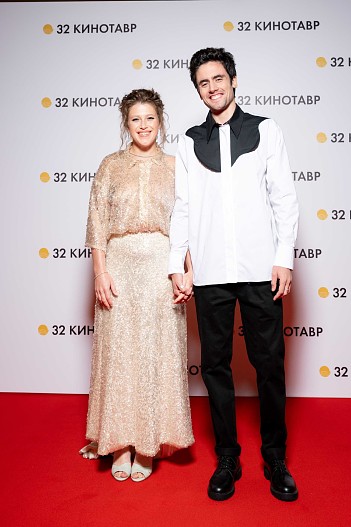 Варвара Шмыкова (украшения Mercury) и Даниил Радлов