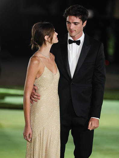 Кайя Гербер на красной дорожке в платье Celine: модный образ знаменитости