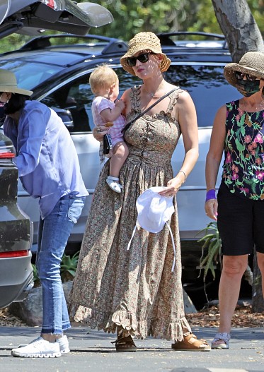 &nbsp;Кэти Перри со своей дочерью