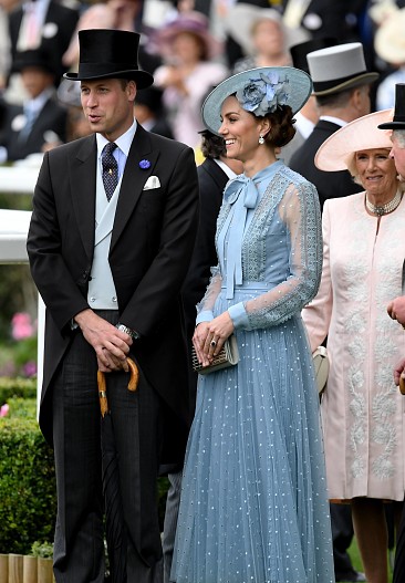 Принц Уильям, Кейт Миддлтон, Камилла и принц Чарльз