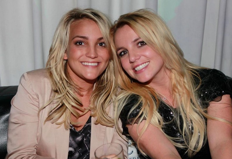 Нападала с ножом: Джейми Линн Спирс рассказала о неадекватном поведении Бритни