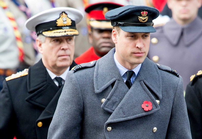 Принц Уильям публично отреагировал на скандал вокруг принца Эндрю. Рассказываем!