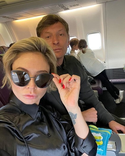 Ляйсан Утяшева и Павел Воля с детьми